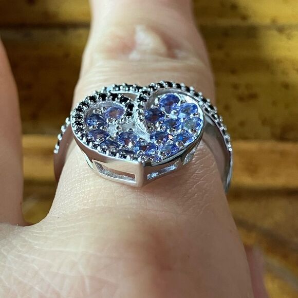 Genuine Tanzanite Black Spinel Sterling Silver Heart Ring Size 8 - Picture 2 of 10